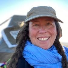 Alice Morrison's Instagram, Twitter & Facebook