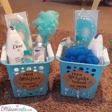 The baby milestone blanket is a special way to keep memories with your new born baby. Baby Shower Gift Ideas For Guests 25 Awesome Baby Shower Favours