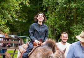 Which advantages as an employee can you experience and why is a career at kaspar hauser stiftung the right thing for you. Wir Uber Uns Kaspar Hauser Stiftung