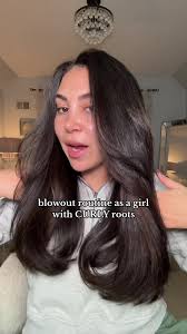 you would NEVER be able to tell that my hair was naturally curly 🤝🏼 @K18  Hair @Marc Anthony Hair @Kérastase @Dyson USA @Olaplex #curlyhair  #curlyhairtutorial #blowoutroutine