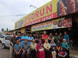 Nama sahara diambil dari bahasa arab yang berarti. Jjcm Alumni Makan Tengahari Di Restoran Top D Gurun Azie Kitchen