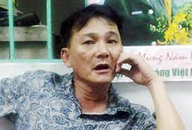 Man with 22 wives makes millions of dollars from selling fake meteor  fragments