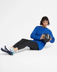 Nike Sculpt Women S Training Crops Nike Com Womens Training Women Cool Silhouettes