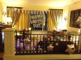 Birthday Party At Home Ideas For Adults Decorate A Hotel Room For Birthday Parties Hotel Birthday Parties Birthday Room Decorations Hotel Party