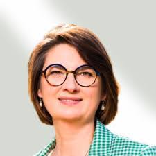 Sandra Verdin's Instagram, Twitter & Facebook