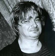 De aceea arta poeziei uneori se numește frumoasă: Viciul Lui Nichita StÄƒnescu Era Dependent De VotcÄƒ Pe Care O Ascundea De SoÅ£ie Unde Nici Nu Se Gandea Femeia Click