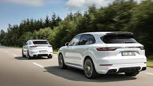 Edmunds also has porsche cayenne hybrid pricing, mpg, specs, pictures, safety features, consumer reviews and more. 2020 Porsche Cayenne Turbo S E Hybrid First Look Car Blog Writers