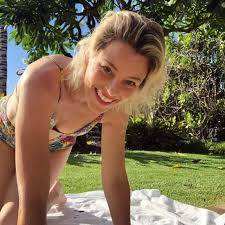 Elizabeth irene banks or more popularly known as elizabeth banks was born on 10th of february in the she also started her very own miniseries with the netflix production house, known as, wet hot. 61 Sexy Elizabeth Banks Boobs Pictures Which Will Leave You To Awe In Astonishment Best Of Comic Books