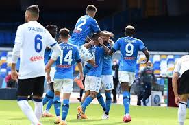 Il messicano punta l'area di rigore e calcia a. Napoli Atalanta 4 1 Lozano 2 Politano E Osimhen Che Show Il Tabellino