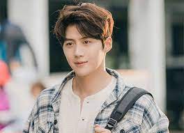 Filme und serien auf netflix. Kim Seon Ho To Continue Filming For Big Screen Debut Sad Tropics As New Chats Made Public Surrounding His Ex Girlfriend World Weekly News