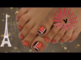 Los diseños usados en los pies son variados, puedes lucir flores, figuras geométricas, puntos, colores como el neón van muy bien combinados con las uñas de tus hermosos diseños para tus delicados pies, comienza a decorar sin importar a donde vallas, usa los diseños que te presento o añade mas. Decoracion De Unas Para Pies Sencillas Y Faciles