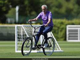What does the meme mourinho disgust stand for? Jose Mourinho Rides A Cycle During Training Sparks Meme Fest On Twitter Football News