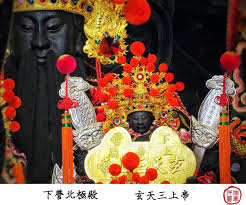 北方主宰 台南下營北極殿玄天上帝廟玄天三上帝帝在地底黑雲中威猛神通為第一腳踏騰蛇八卦龜守護北方為上帝