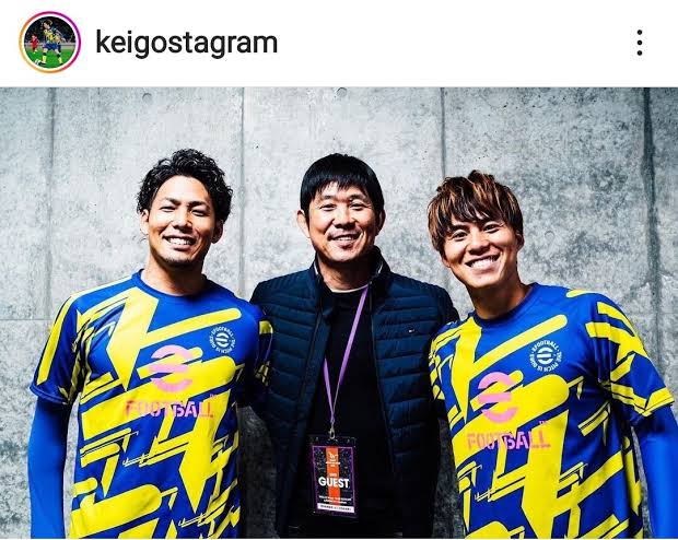 森保一監督、イケメン息子２人との親子ショットが「そっくり」と反響！ユーチューバー次男が公開 - スポーツ報知
