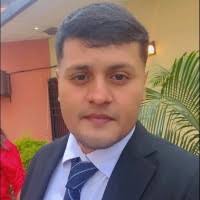 100+ perfiles de «Elin»