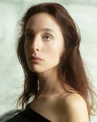 Gloria Mancini (@mannglow) • Instagram photos and videos