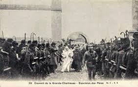 La loi du 9 décembre 1905 concernant la séparation des églises et de l'état établit et définit la laïcité en france. La Loi De 1905 La Separation Des Eglises Et De L Etat Durement Negociee Le Roi Arthur La Realite Derriere Le Mythe