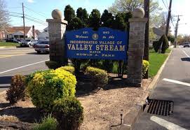 Between The Arrival If Settlers In The Mid 17th Century And The Mid 19th Century Only A Handful Of Families Cal Valley Stream Long Island Railroad Island Town