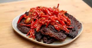 Agar rasa daging sapi lebih enak, biasanya daging sapi untuk sate sapi direndam dulu dengan bumbu agar lebih juicy dan enak. Menu Idul Adha Dendeng Batokok Balado Resep Praktis Irisan Daging Sapi Ala Chef Devina Hermawan Kabar Lumajang