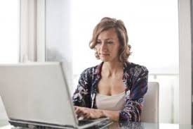 Der texter definiert eigenständig, wie viel er verdienen möchte und wann er seiner arbeit nachgeht. Heimarbeit Die 10 Besten Arbeiten Von Zuhause Aus Fixverdient De