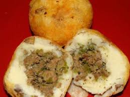 Super Yummy Puerto Rican Appetizer Or Side Dish Papa Rellena It S Like Mashed Potatoes Stuffed With Meat Boricua Recipes Vegetarian Recipes Healthy Food