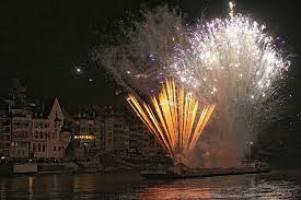 Rütlifeier und fahne am säntis nicht verzichten auf ihre traditionelle 1. Basel Feuerverbot Im Freien Jetzt Auch In Basel Basel Verlagshaus Jaumann