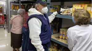 Carritos de bebés en las colas del hambre: la imagen del drama en el centro  de Madrid | Hoy por Hoy | Cadena SER