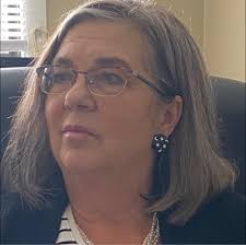 What are the pros and cons of living in Vernon, British Columbia?