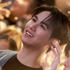 The prettiest photo of the night 🥺💕✨ #satangks