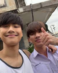 10 Bromance Ohm Pawat dan Perth Tanapon