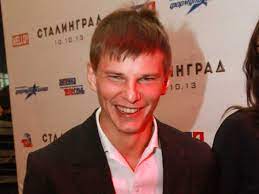 Аршавин андрей сергеевич / arshavin andrey. Andrej Arshavin Otnyal Dom U Izurodovannoj Boleznyu Byvshej Zheny Ekspress Gazeta