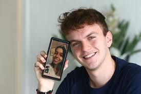 Maurício e sua namorada bianca se separaram brevemente em 2014, mas foi em 2016 que, de fato, o namoro chegou ao fim. Casais Se Reinventam Durante A Pandemia Para Curtir O Namoro