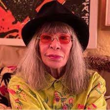 Rita Lee morre aos 75 anos