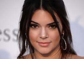 Kendall Jenner : en couple avec Lewis Hamilton ?