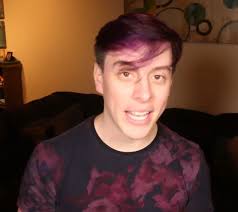 Thomas Sanders Pink Hair It S Purple Thomas Sanders Sanders Tom Thomas