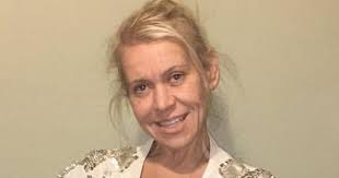 Tina Malone has heartbreakingly revealed how she'll spend the first  Christmas without her husband, Paul Chase, after he tragically passed away  earlier this year aged 42👉  https://www.mirror.co.uk/3am/celebrity-news/tina-malone-shares-heartbreaking-way  ...