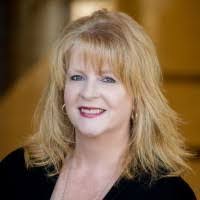 Amanda Surrett's Instagram, Twitter & Facebook