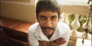 His performance was lauded by both audiences and critics. Kaushik Lm On Twitter The New Comedy Find Of Tamil Cinema Jaffer Sadiq Narikutty His Wordplay In Paavakadhaigal Lovepannauttranum Is Jolly Good Fun His Tough Voice Confident Dialog Delivery Were In