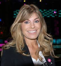 Fick lite panik där ett tag , men nu fick jag profesionell hjälp , och kan äntligen skriva till er igen!!! Datei Pernilla Wahlgren Melodifestivalen2010 Jpg Wikipedia