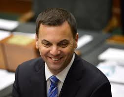 Ontario budget 2014: Wynne gives Horwath 1 week to decide