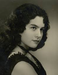 Carolina Gamez's Instagram, Twitter & Facebook