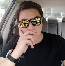 Ano mas maganda at pinag kaiba nilang dalawa?