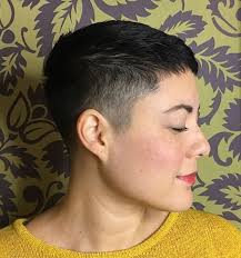The buzz cut is named for the buzzing sound that clippers make. Pin By Emvau81 On Kurzhaarfrisuren Super Short Hair Shaved Hair Women Short Grey Hair
