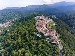 Explore an array of dino parc rasnov, rasnov vacation rentals, including houses, apartment and condo rentals & more bookable online. Parcare Din Fonduri Europene Pentru Turistii Care ViziteazÄƒ Cetatea RaÈ™nov Si Dino Parc Stirile Transilvaniei