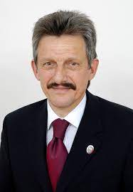 Trybunał został obsadzony, prezydent stwierdził, że sytuacja. Stanislaw Piotrowicz Wikipedia Wolna Encyklopedia
