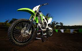 We would like to show you a description here but the site won't allow us. Green Kawasaki Motor Trail Wallpaper Hd Wallpaper Kawasaki Kx 1920x1200 Wallpaper Teahub Io