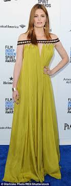 Sep 21, 2016 · nathan has been nasty to stana for a long time. Stana Katic Was Left In Tears By Bullying Co Star Nathan Fillion On Castle Daily Mail Online