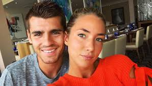 El nacimiento de edoardo morata campello se esperaba para finales de septiembre y el delantero de la juventus y su pareja han querido compartir la adaptación a una nueva vida y un nuevo miembro de la familia para volver a empezar en turín. Alice Campello Edoardo Morata Campello Morata E Alice Campello 3 Curiosita Sulla Storia D Amore See More Of Alvaro Morata E Alice Campello On Facebook
