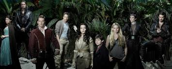 Oh wann gehts denn endlich weiter?ich halts kaum noch aus. Once Upon A Time Georgina Haig Spielt Elsa Aus Disneys Die Eiskonigin In Der 4 Staffel Serien News Filmstarts De