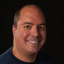 J'ai le plaisir de vous annoncer que j'occupe désormais le poste de  Stagiaire chez Sheraton Laval et Centre de congrès dans les départements de  marketing et de ressources humaines